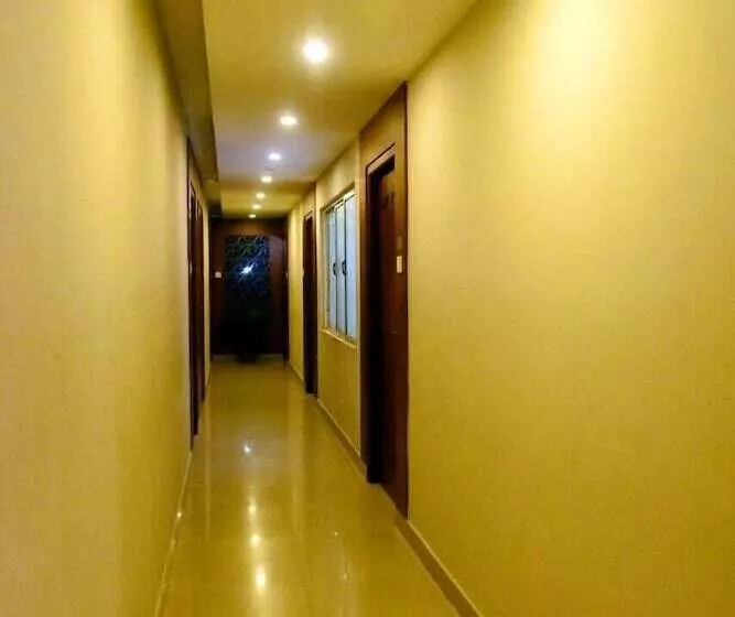 فندق Pearl International