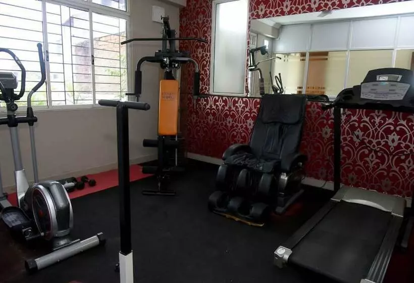 فندق Pearl International