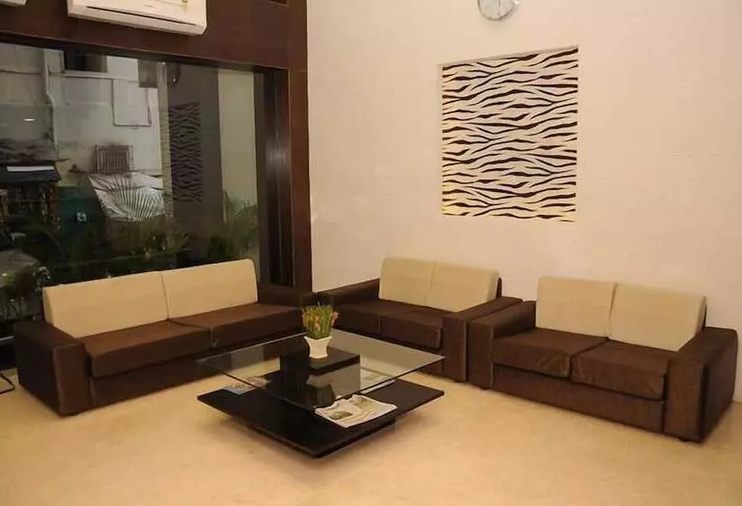 فندق Pearl International