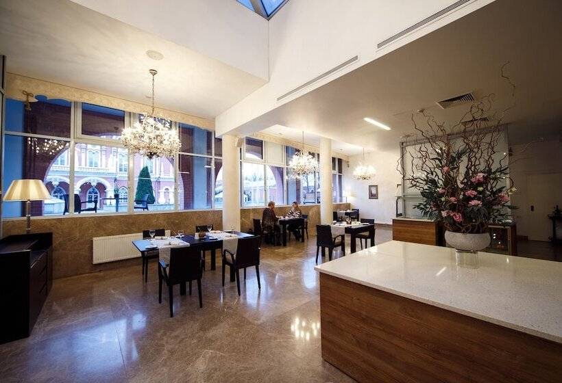 בית מלון כפרי Petroff Palace Boutique