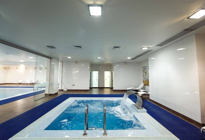 בית מלון כפרי Petroff Palace Boutique