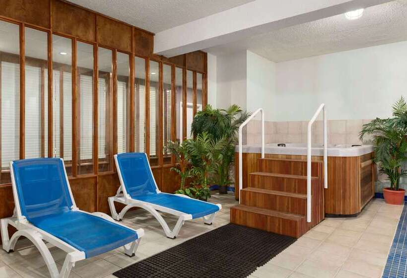 汽车旅馆  Travelodge By Wyndham Meadow Lake