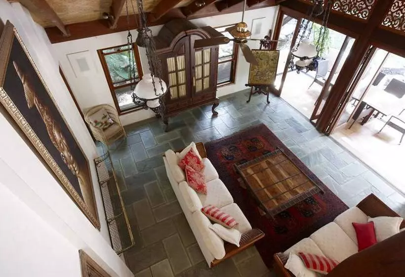 リゾートホテル Garden Burees