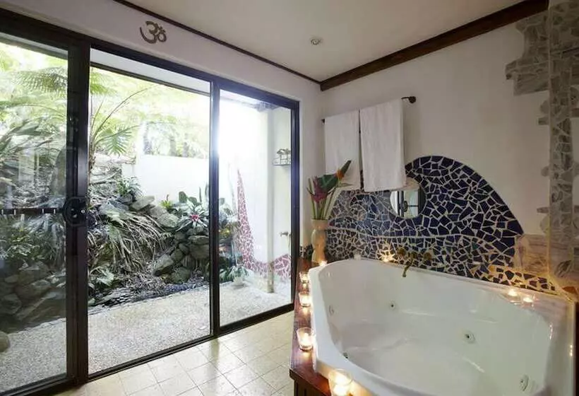 リゾートホテル Garden Burees