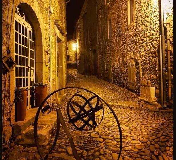 مبيت وإفطار Lou Mouli Di Baou