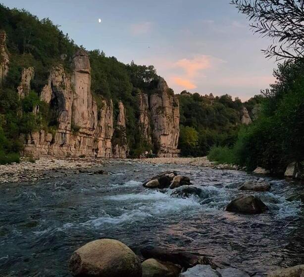 مبيت وإفطار Lou Mouli Di Baou