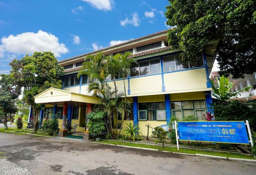 Hôtel Spot On 91064 Wisma Lec Syariah