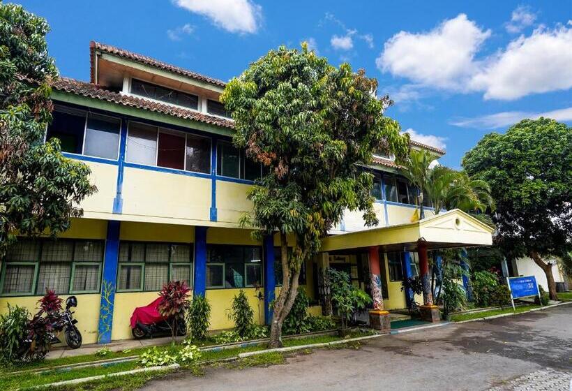 Hôtel Spot On 91064 Wisma Lec Syariah