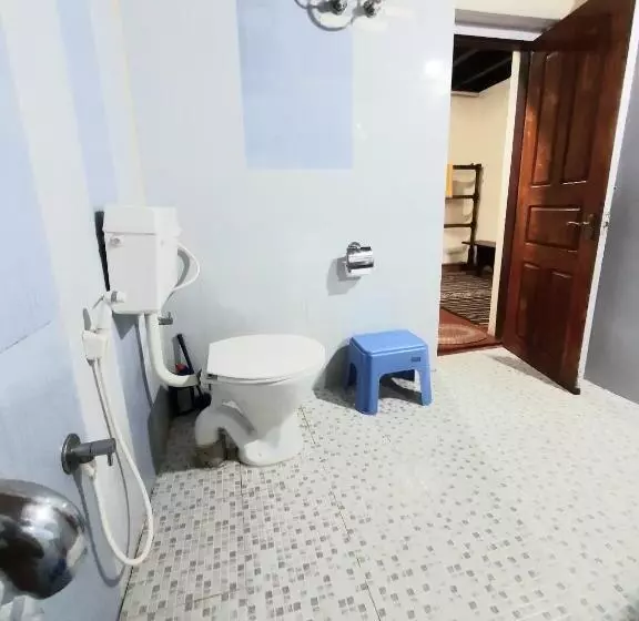 Aamiaismajoitus (B&B) Sardar Bahadur S Heritage Bungalow Estate Stay