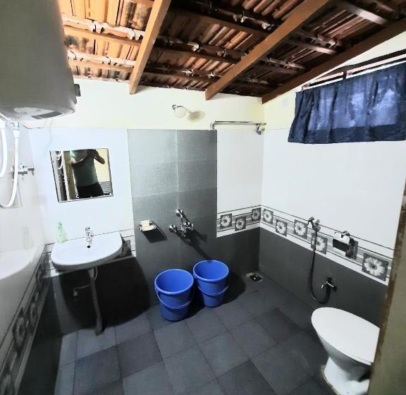 Bed and Breakfast Sardar Bahadur S Heritage Bungalow Estate Stay