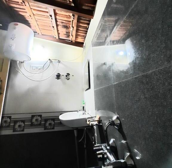 Bed and Breakfast Sardar Bahadur S Heritage Bungalow Estate Stay