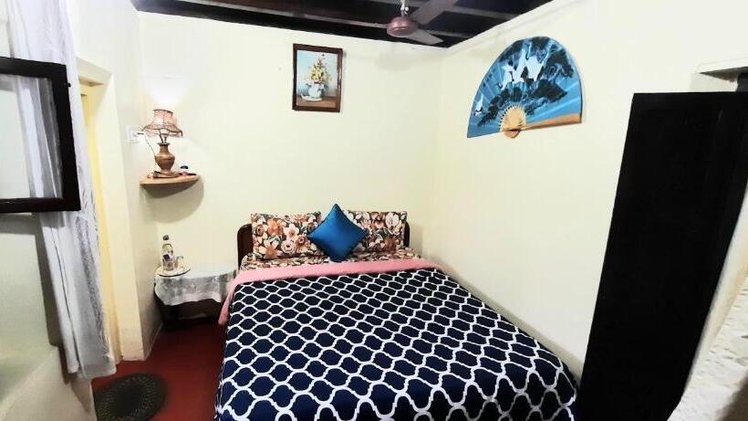 Bed and Breakfast Sardar Bahadur S Heritage Bungalow Estate Stay