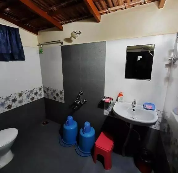 Aamiaismajoitus (B&B) Sardar Bahadur S Heritage Bungalow Estate Stay