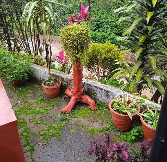 Aamiaismajoitus (B&B) Sardar Bahadur S Heritage Bungalow Estate Stay