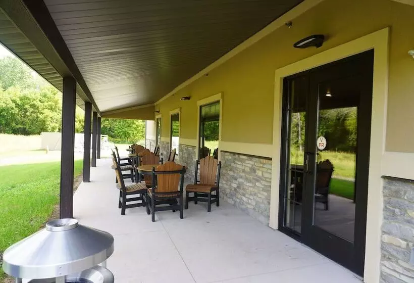 Hotelli Comfort Inn & Suites