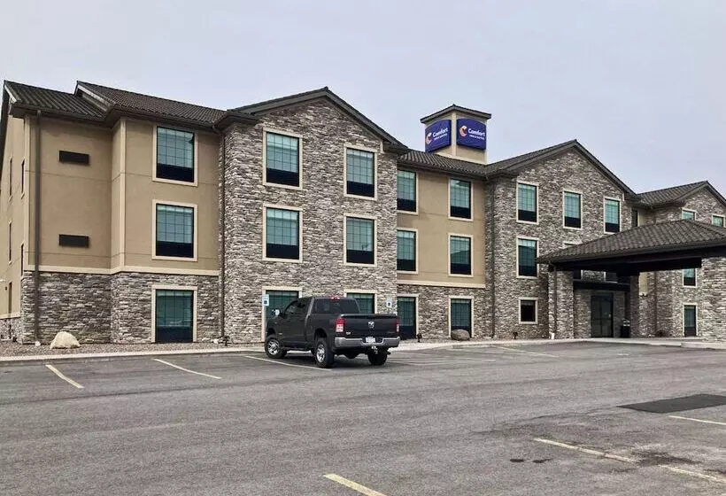 Hotelli Comfort Inn & Suites