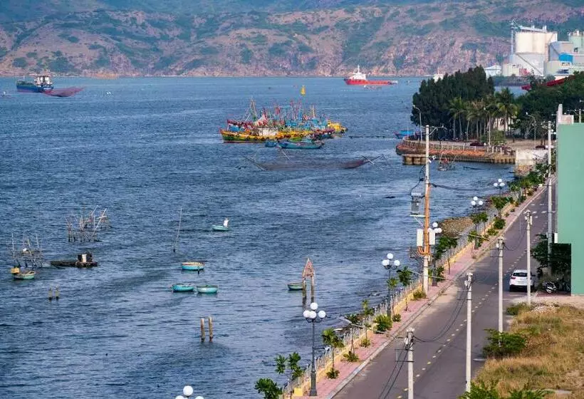 هتل Khách Sạn Ngọc Hồi