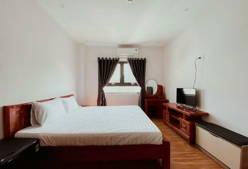 هتل Khách Sạn Ngọc Hồi