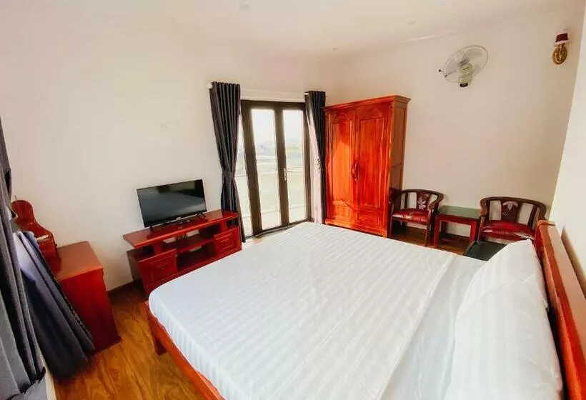 هتل Khách Sạn Ngọc Hồi