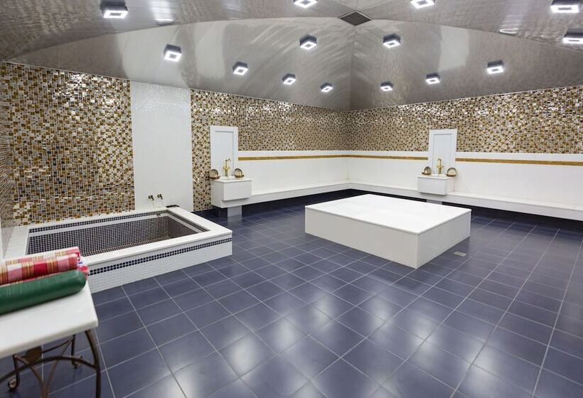 La Defense Hotel Yerevan