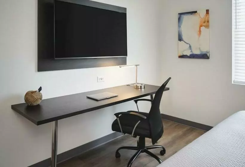 هتل Stayapt Suites Montgomery