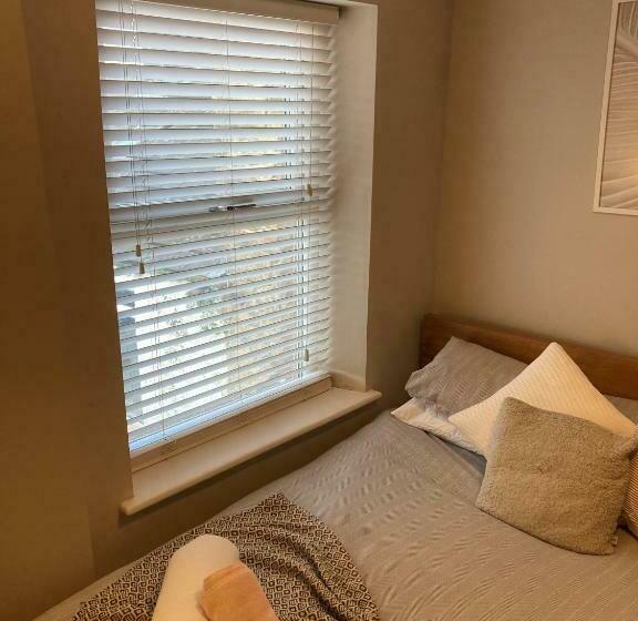 פנסיון Bloomfield At Stayboom