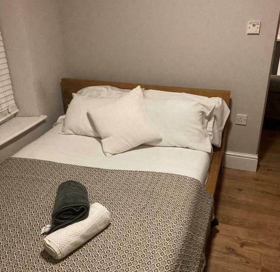 פנסיון Bloomfield At Stayboom