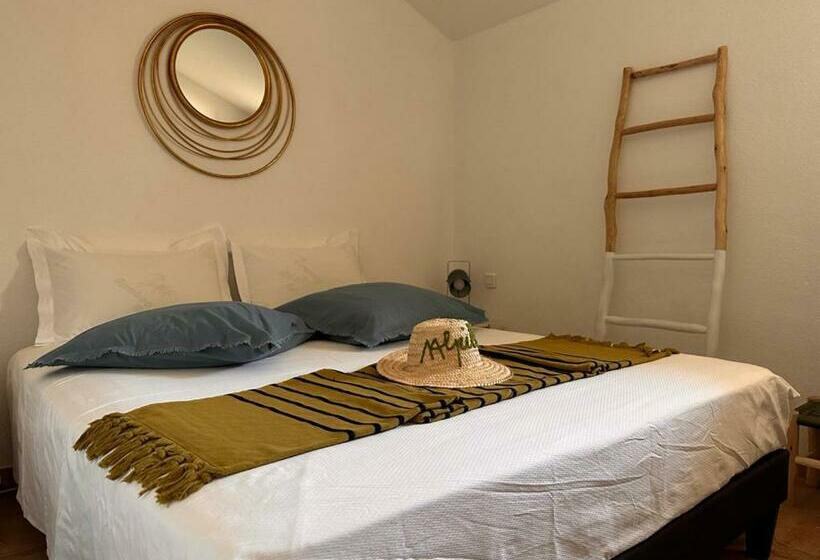 Пансион Mas Des Bambous