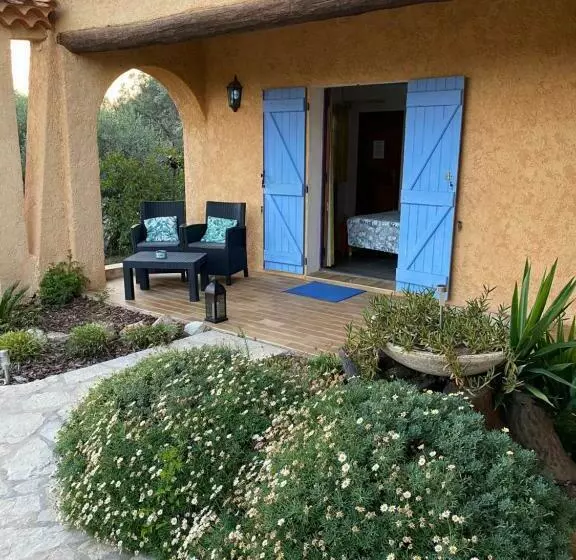 ベッドアンドブレックファースト Chambres D Hôtes De Charme La Joséline