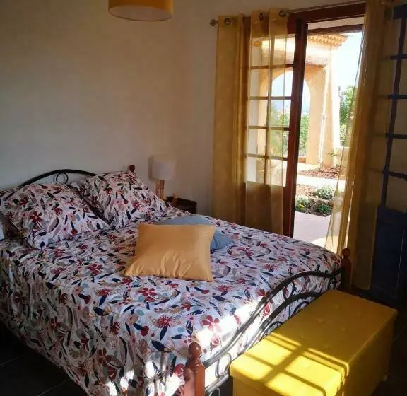 ベッドアンドブレックファースト Chambres D Hôtes De Charme La Joséline