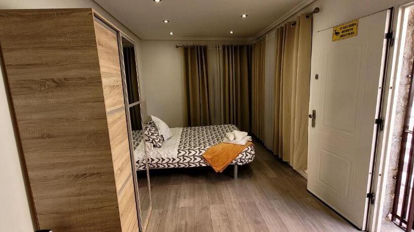 پانسیون Hospedaje Puente De Vallecas