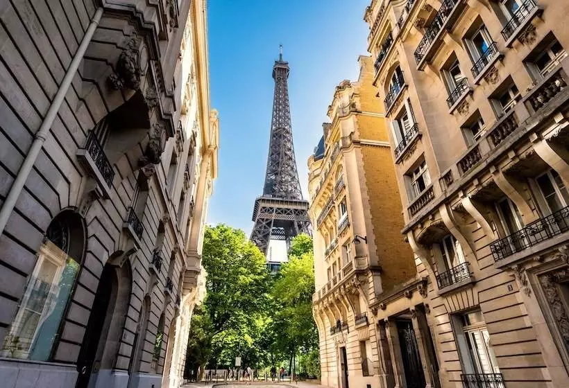 Staycity Aparthotels Paris La Defense