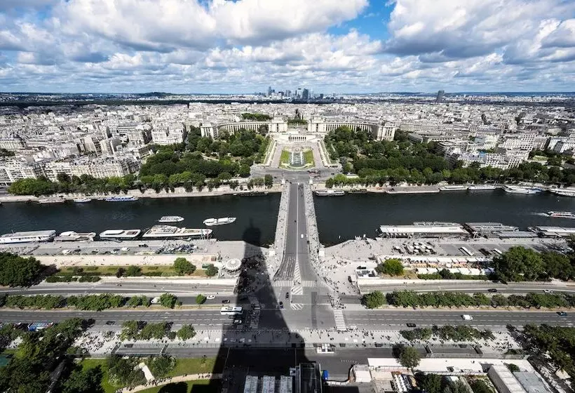 Staycity Aparthotels Paris La Defense