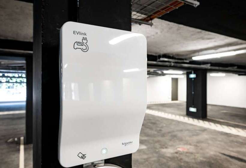 Staycity Aparthotels Paris La Defense