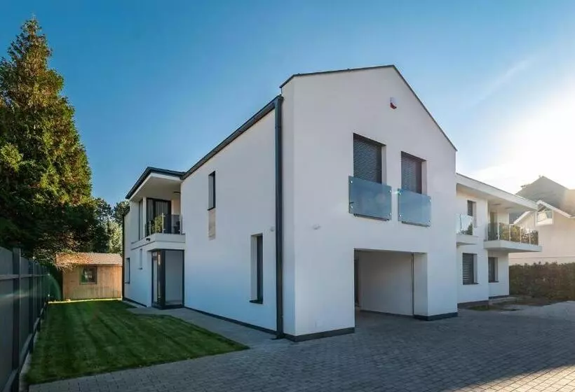ペンション Golden Beach Apartments Siófok