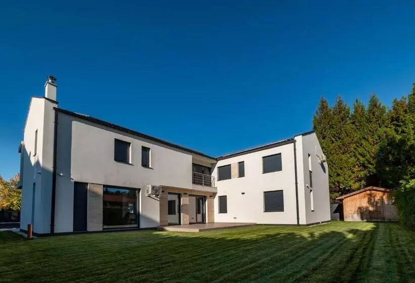 ペンション Golden Beach Apartments Siófok