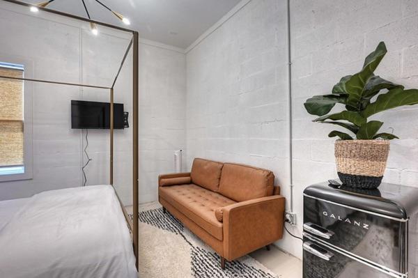 The Oleander Hotel Room Number 4