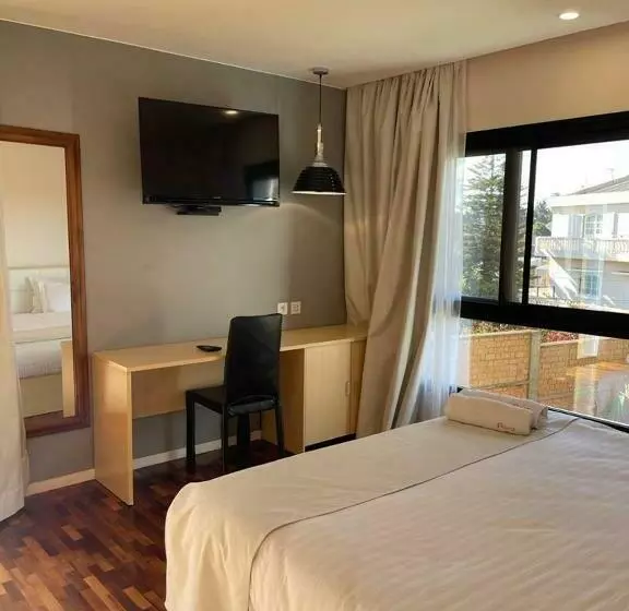 تختخواب و صبحانه Flora Hotel Ivato International Airport