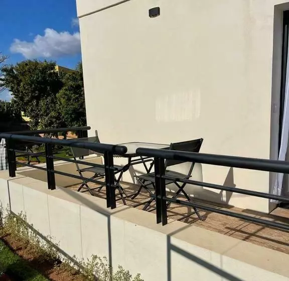 تختخواب و صبحانه Flora Hotel Ivato International Airport