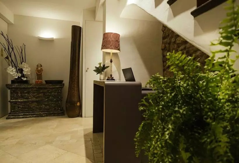 Aamiaismajoitus (B&B) Hc6 Boutique Marbella   Adults Only