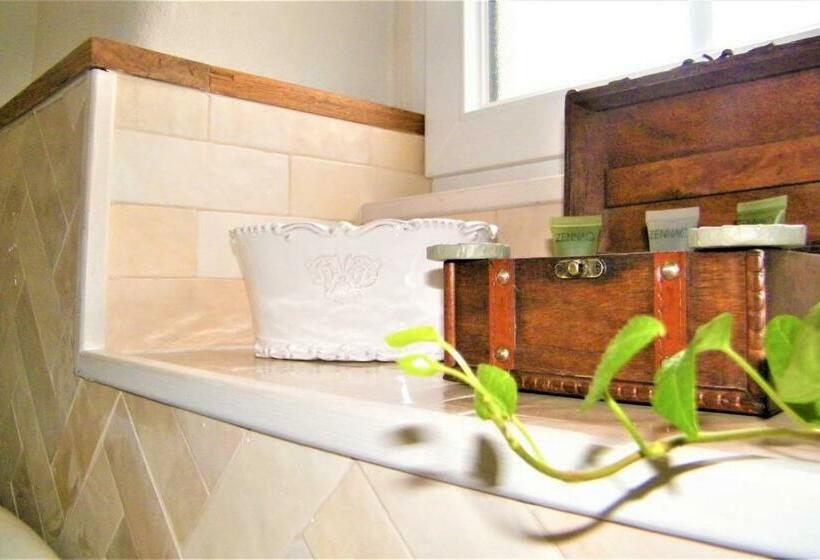 Bed and Breakfast Kergroaz Maner Classé 5 épis Table D Hôtes Manoir Dans Parc Paysagé Jacuzzi En Plein Air Bornes Véhi