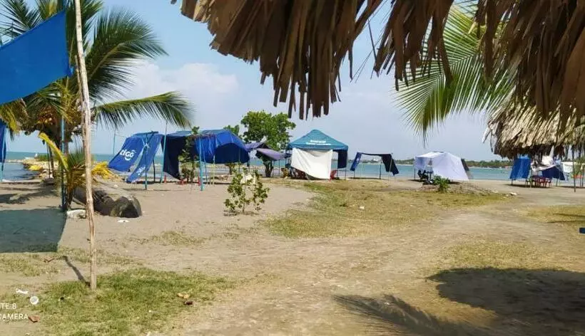 ペンション Hostal Coveñas Inn