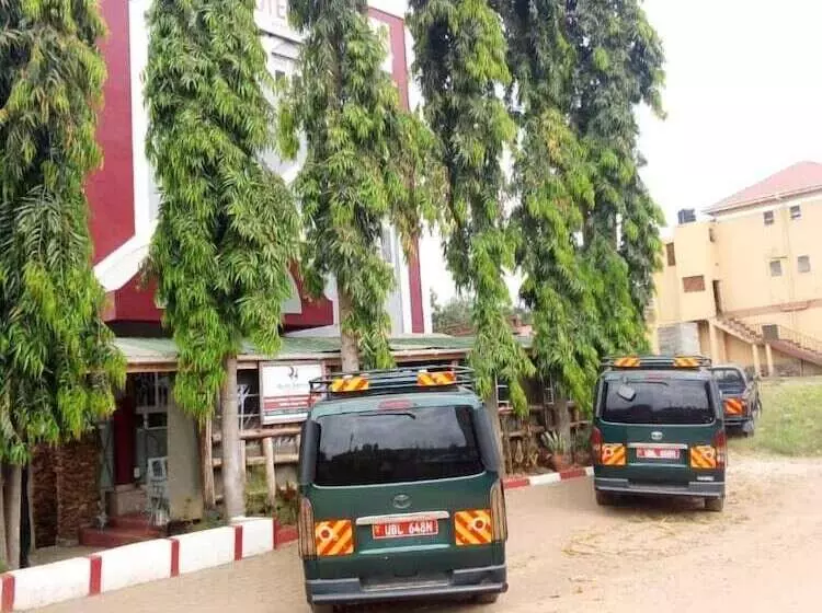 Richy Hotels And Safaris