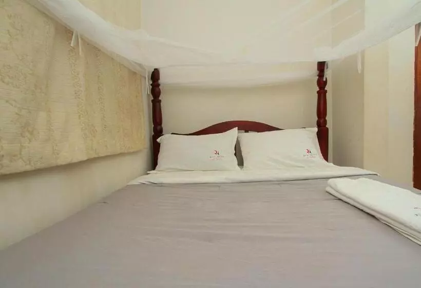 Richy Hotels And Safaris