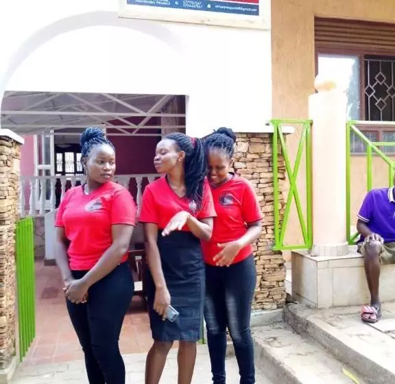 Richy Hotels And Safaris