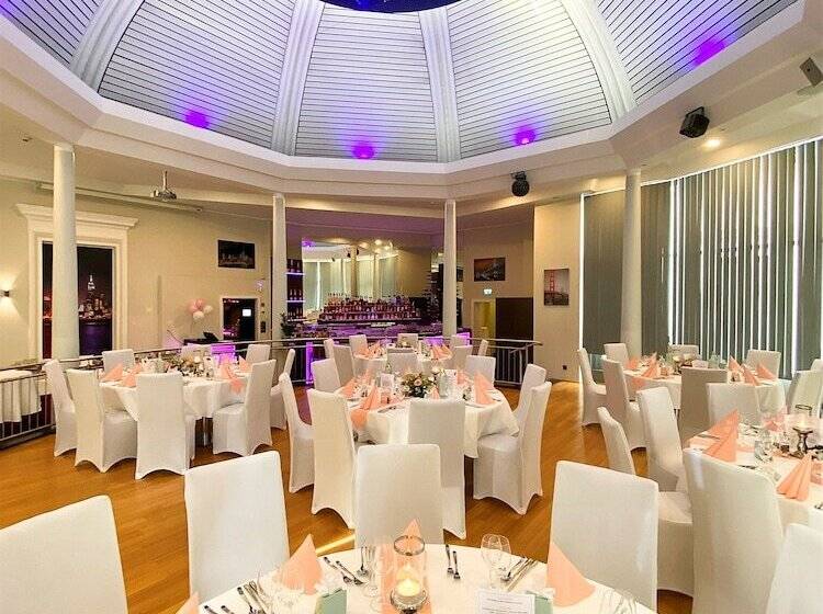 בית מלון כפרי Am Schloss Aurich Schlossresidenz