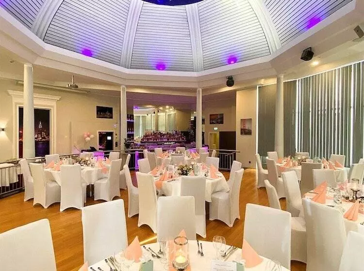 Hotelli Am Schloss Aurich  Schlossresidenz