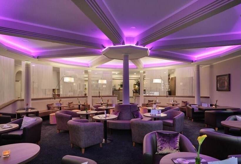 בית מלון כפרי Am Schloss Aurich Schlossresidenz