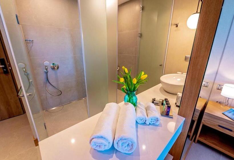 Poseidon Beach Resort   A New 5 Star Luxury Hotel   Hb Plus Spa & Wellness