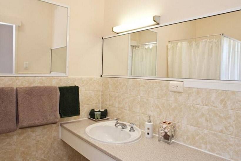 Byron Motor Lodge Motel